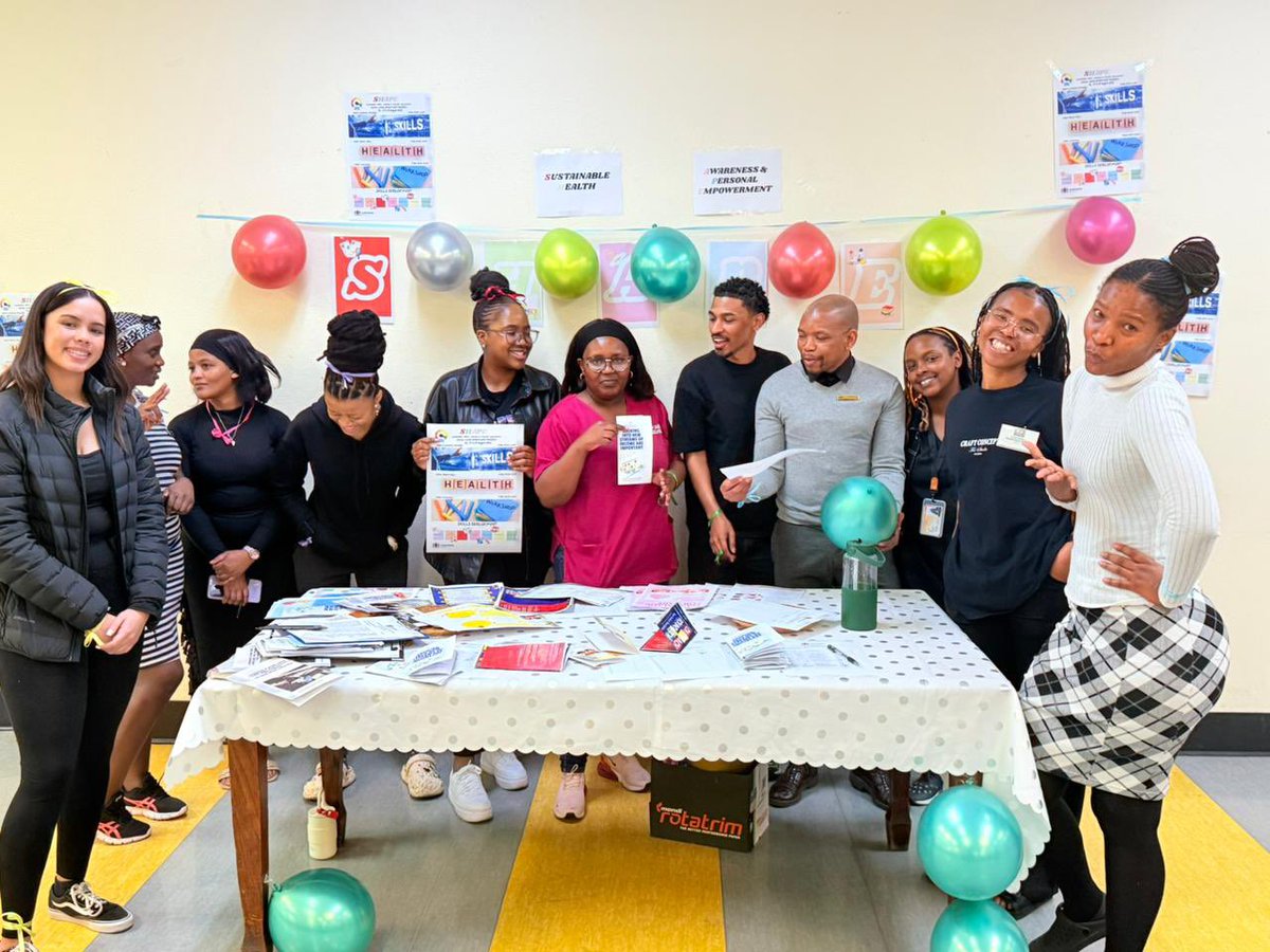 CharlotteMaxJAH's tweet image. Empowering through knowledge 💡 | The CMJAH Social Work Department hosted a Skills Development Workshop to strengthen skills and enhance service delivery. #CMJAH #SkillsDevelopment #SocialWork”