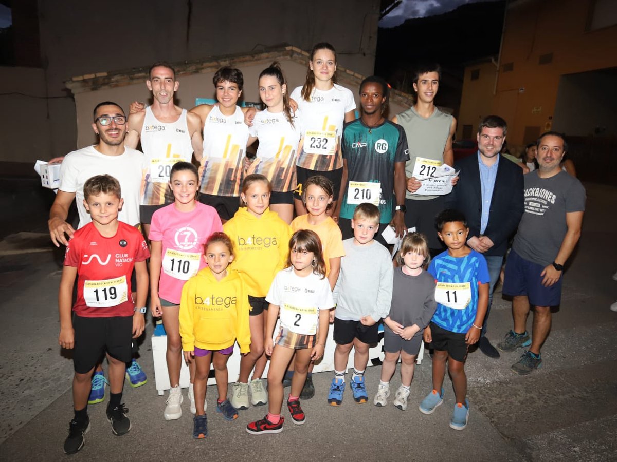 Activitats ben diverses per al divendres a la tarda: espectacle infantil amb Carles Cuberes, concert de #FestaMajorCentelles2025 amb l’Orquestra Selvatana i 2a pujada d’escales al Serrat amb un bon nombre de participants.
👉 centelles.cat/festamajor