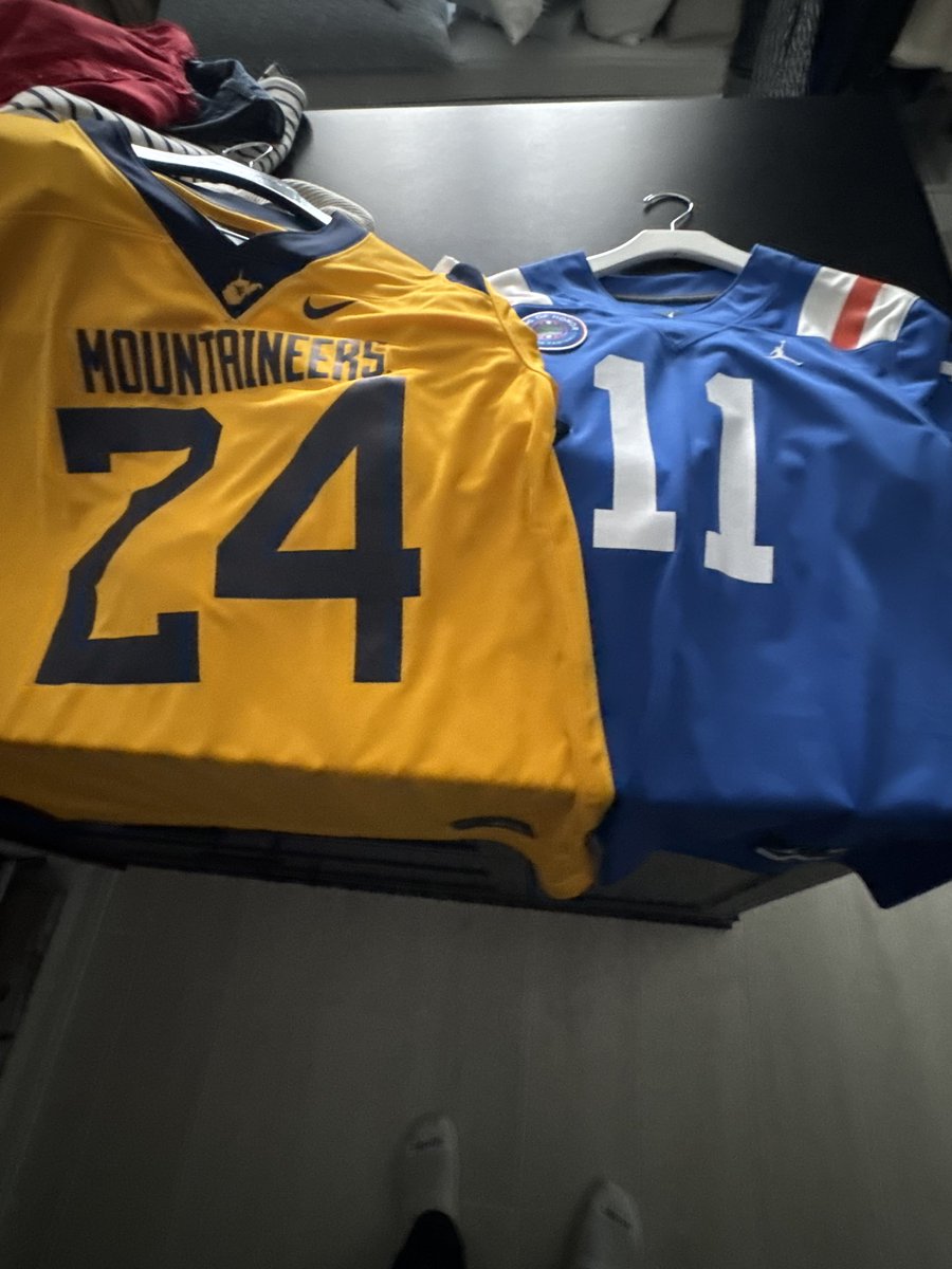 JDHuether's tweet image. 1 is a Mountaineer and 1 is a Gator! Tomorrow will be a great day! @CollegeGameDay is back! @JTHuether_2025 @kaylahuether201