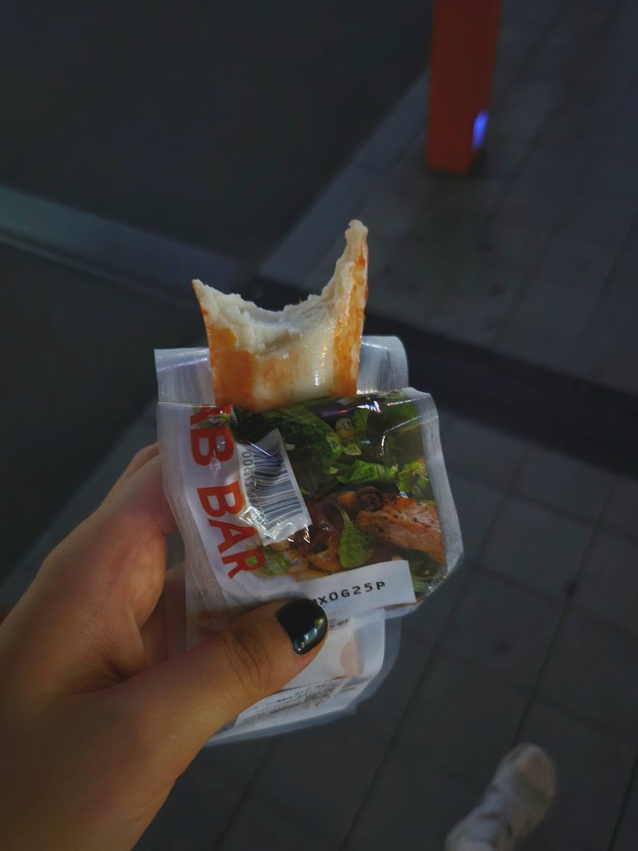 хочу тут жить всегда, Осака моя Осака

Больше фоток и истории про путешествие: t.me/dashtahtah