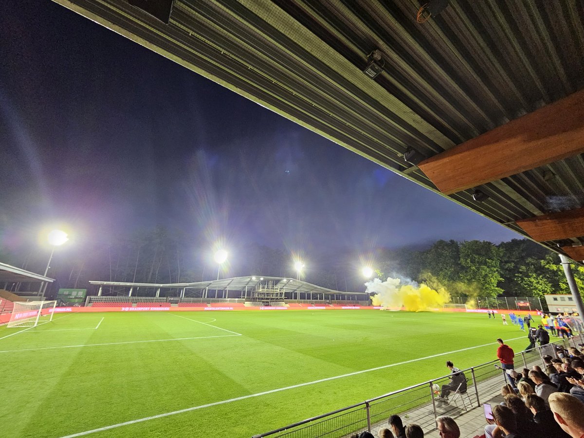 Haha wtf is dit nou weer. Actie tegen Jong ploegen? #JongPSV