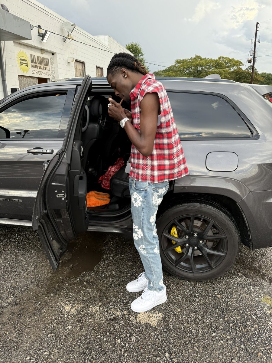 Lil Walla tweet media