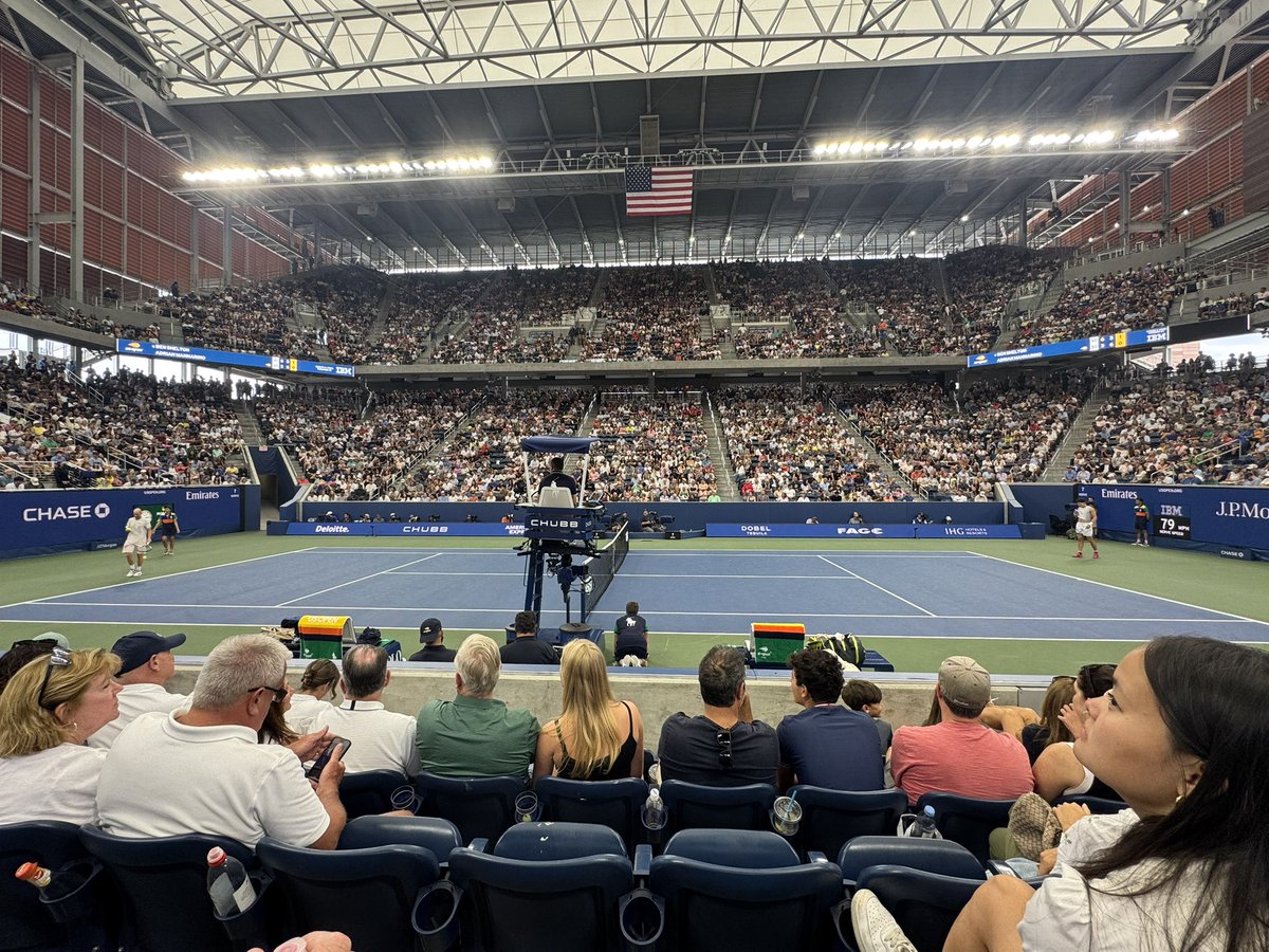 Shelton vs Mannarino has so far been the most fun match of the day! 

We’re seeing really great rallies and Louis is getting LOUD! 

<a href="/usopen/">US Open Tennis</a>