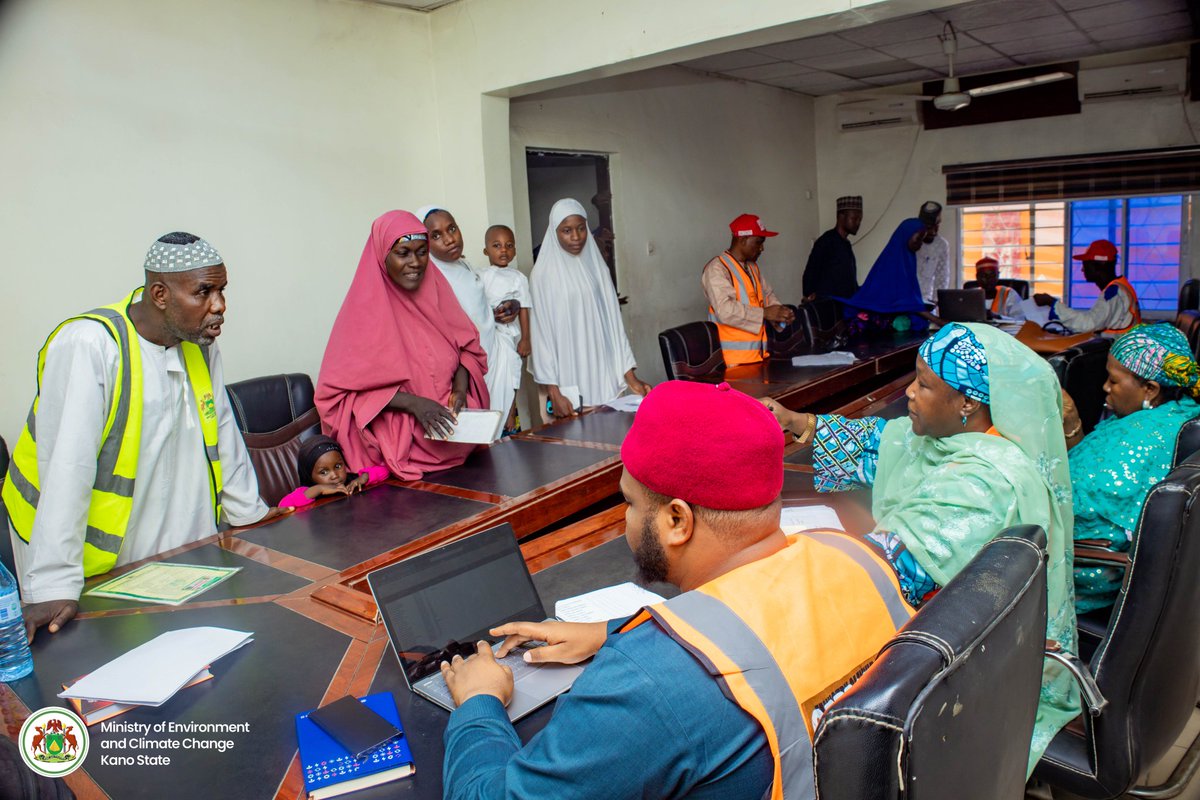DahirMHashim's tweet image. When we came into office, we met months of unpaid salaries for many of our casual staff. In our very first month, we cleared the backlog for 2,869 street sweepers. Soon after, we paid our 229 Forest Guards.
Today, with the full support of His Excellency, the Executive Governor…