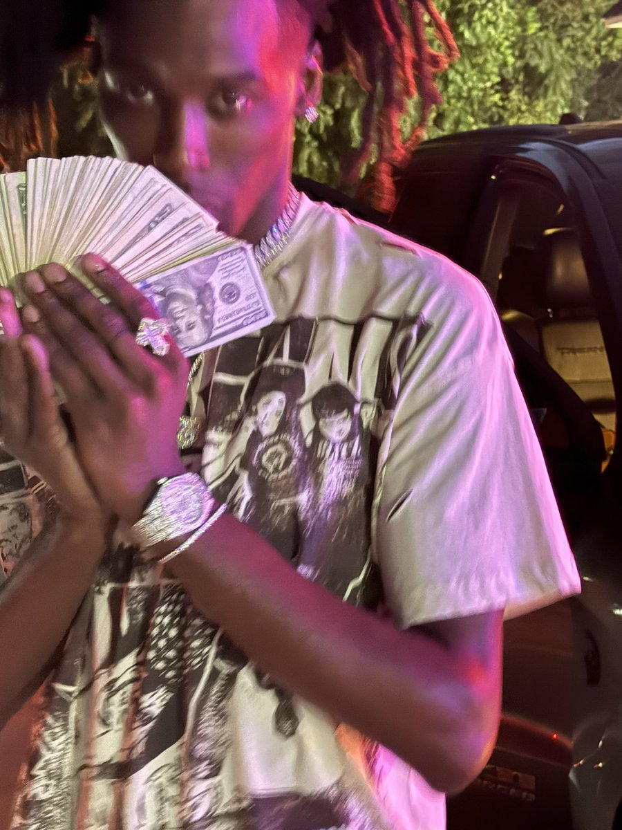 Lil Walla tweet media