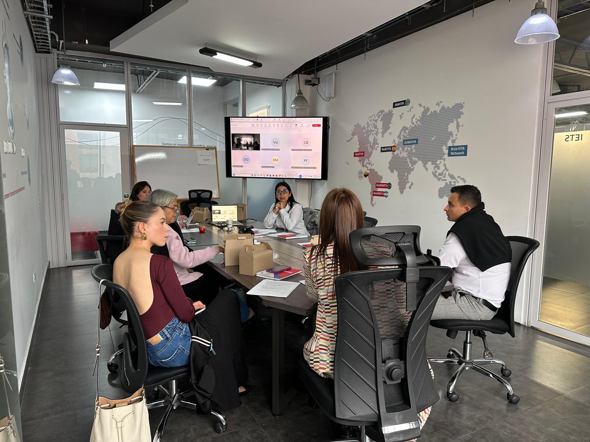 IETSColombia's tweet photo. Llevamos a cabo el taller Fortaleciendo colaboración entre IETS y la sociedad civil. Esto marcó un hito en el fomento de una participación más activa de pacientes y ciudadanos en la evaluación de tecnologías sanitarias.#IETSTransparente  #TuVozNuestraEvidencia https://t.co/ThNogxaPpd
