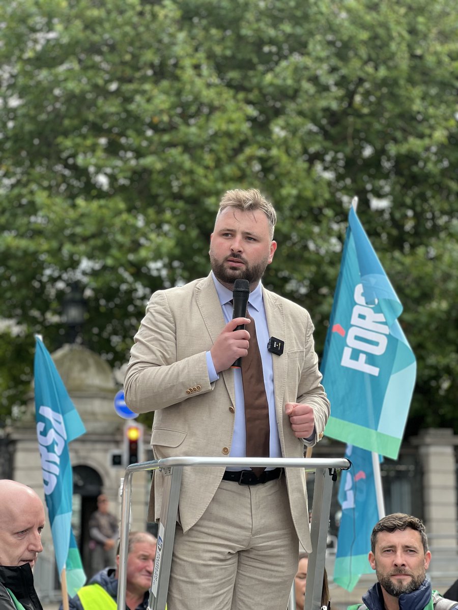 The Labour Party (@labour) on Twitter photo 🚨It's time for the Labour Court to intervene in the dispute over #PensionParity for school secretaries and caretakers - <a href="/EoghanKennyTD/">Eoghan Kenny TD</a>
Enough is enough. We’re talking about workers that are absolutely essential to the running of our schools.
labour.ie/news/2025/08/2… 🚨It's time for the Labour Court to intervene in the dispute over #PensionParity for school secretaries and caretakers - <a href="/EoghanKennyTD/">Eoghan Kenny TD</a>
Enough is enough. We’re talking about workers that are absolutely essential to the running of our schools.
labour.ie/news/2025/08/2…