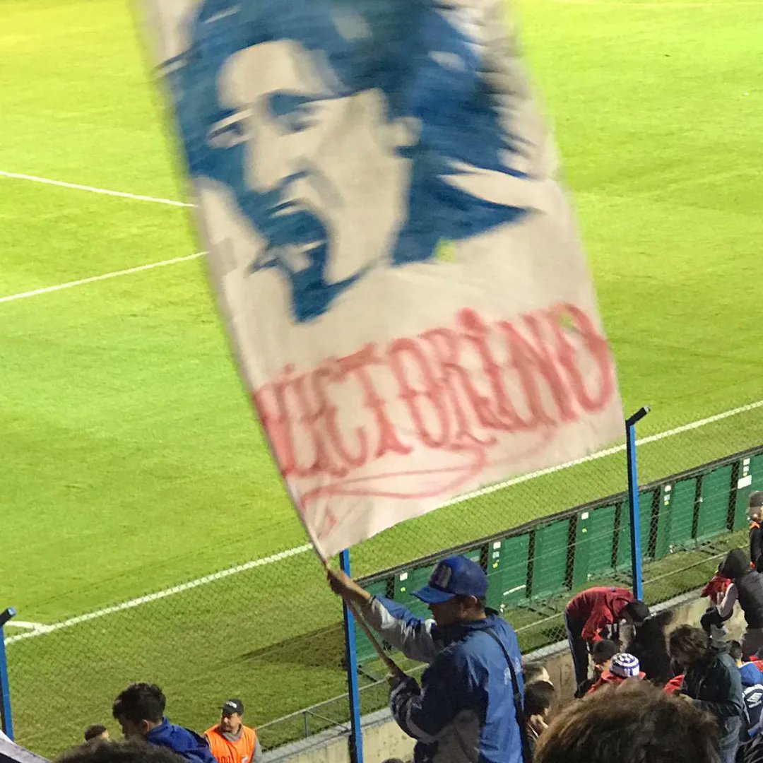 Hace 2 años, se nos iba un Idolo del club, un Campeón de America y del Mundo como lo fue Waldemar Victorino, el jugador hincha que siempre valoro a la hinchada que siempre esta. Desde el Colectivo 7411 Hinchada Nacional, nos hemos encargado de homenajear a los ídolos del club,