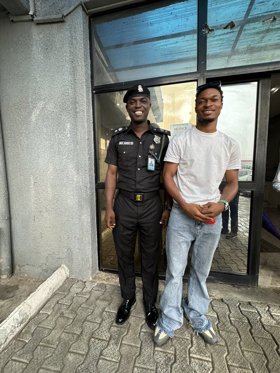 kidaris_'s tweet image. A moment with the CSP @BenHundeyin grateful for the opportunity to engage with those who keep our communities safe. #SecurityMatters