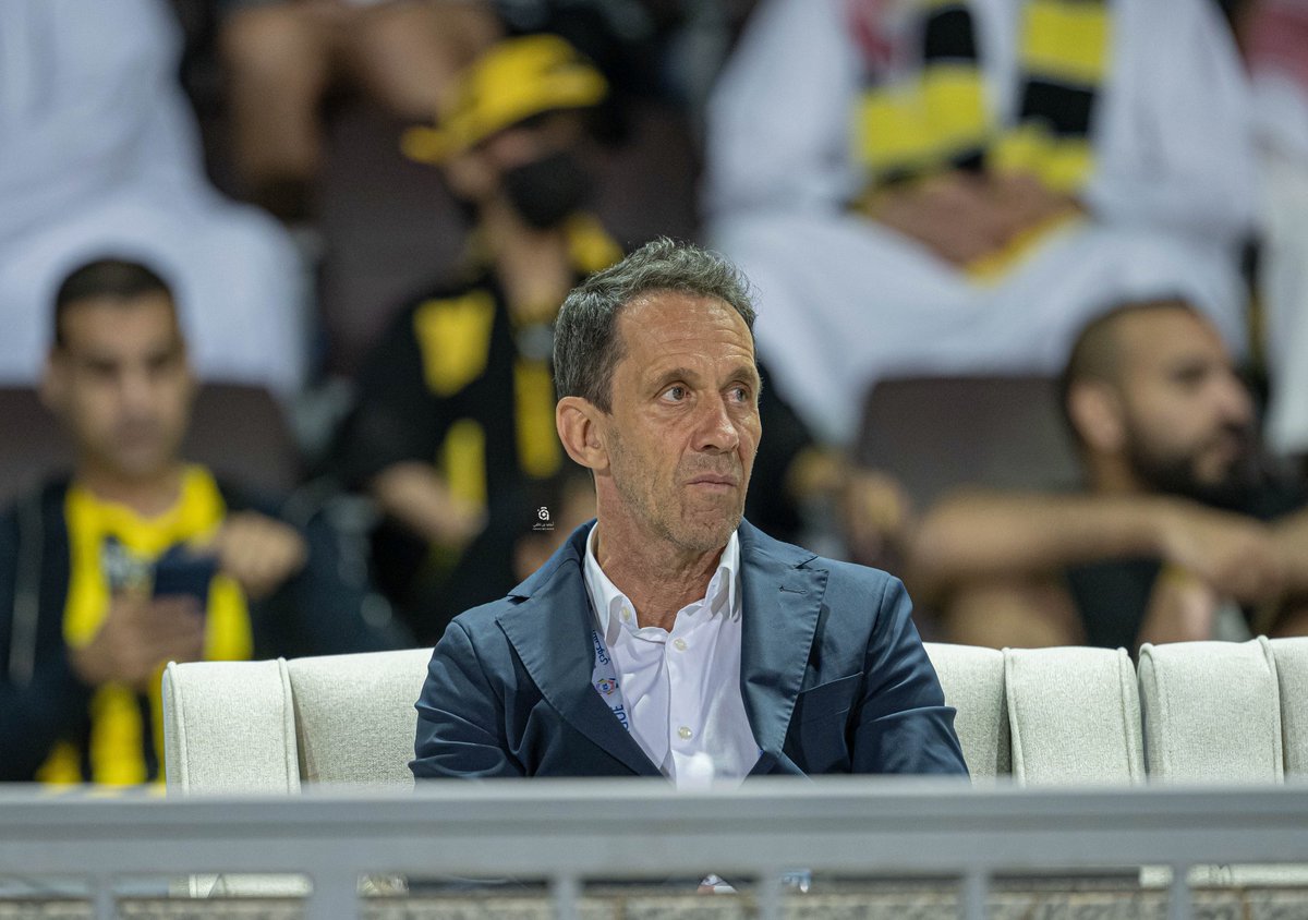 AbdullaFallatah's tweet image. إلى إدارة #الاتحاد مع التحية
وقعوا وتعاقدوا زيكم زي غيركم من الأندية الأخرى
مطالب جماهير العميد الوفية  منطقية وواقعية والسؤال هل النظام مفروض على الاتحاد دون غيره؟! فالأندية تعاقدت واللاعبين المستغنى عنهم لا زالوا موجودين!!

#الاتحاد_الأخدود