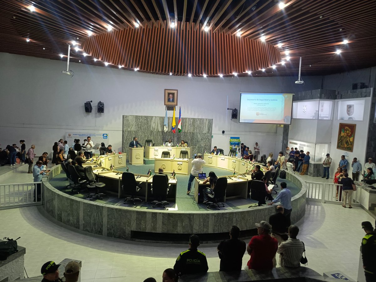 Datos abiertos y de interés para la ciudadanía.

Durante el 2º periodo de sesiones ordinarias del <a href="/ConcejoCali_/">Concejo de Cali</a> este 2025, nuestra secretaría ha tenido una participación activa y transparente, respondiendo proposiciones, asistiendo a control político y Comisión de Presupuesto.🧵