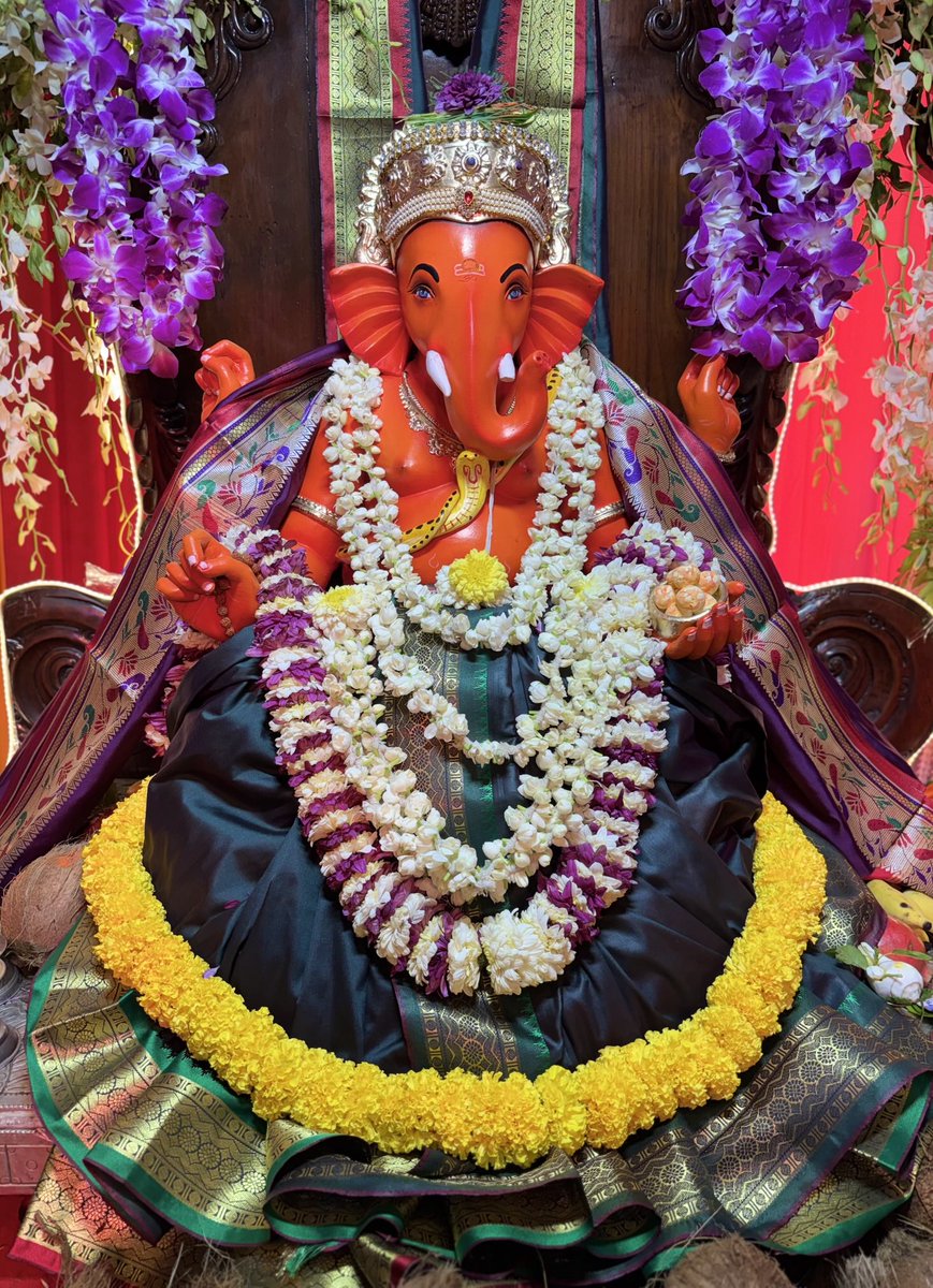 🙏 गणपती  बाप्पा मोरया 🌺मंगलमूर्ती मोरया 🙏३०/०८/२०२५
🙏Ganapati Bappa Moraya 🌺 Mangalmurti Moraya  🙏30/08/2025