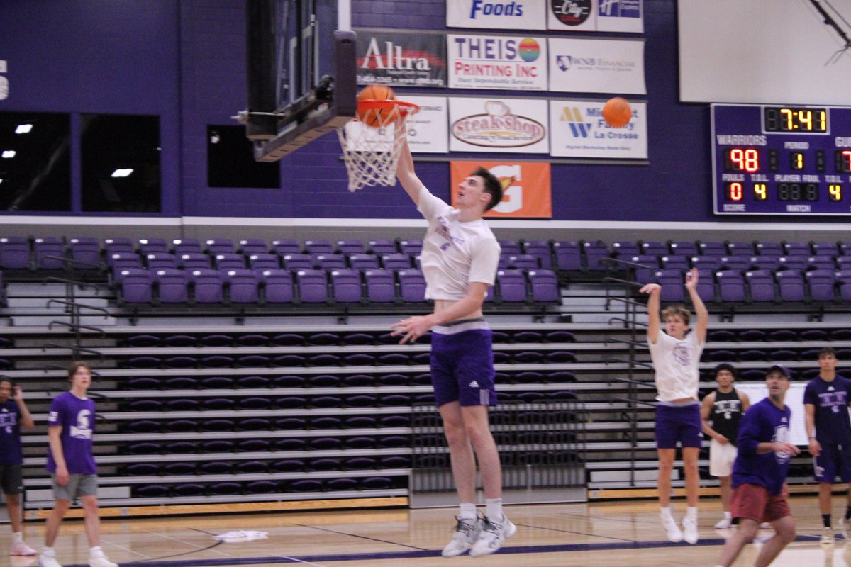 Winona State Men's Basketball tweet media