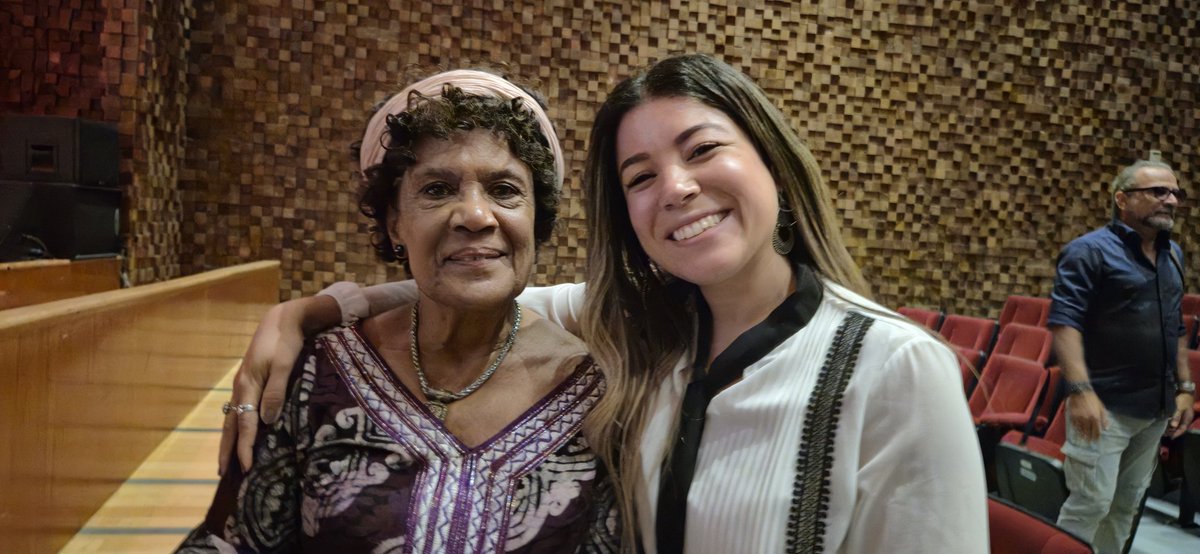 📚✨ En el marco del Festival de Danzas Negras, la académica cubana Graciela Chailloux presentó en Museo Nac. Antropología e Historia su libro: “Queloides en la conciencia social del Caribe”.

“Todo el esfuerzo por borrar lo q nos llegó de África fue absolutamente inútil”

🇨🇺🤝🇲🇽