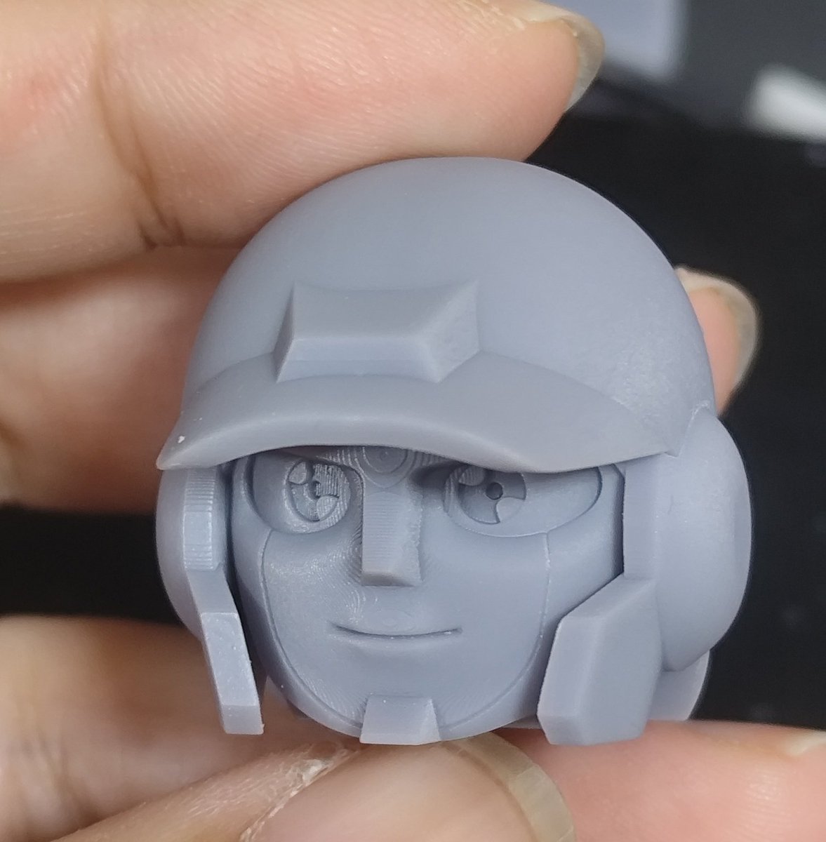 aranga's tweet image. 頭をテスト出力、ヘルメットがちょい小さいかな。