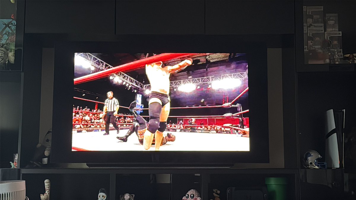 KevinLpasc's tweet photo. @foleyisgod @ringofhonor Best I could do was this from a phone. Crappy as it’s missing 30% @TonyKhan love all your stuff but ROH needs to use a platform that works and is good quality this is consistently bad. https://t.co/BpdtyEaUYG