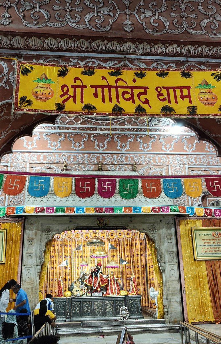 Manish Meena (@manishmeenadp) on Twitter photo राधे राधे 🙏🙏
श्री गोविंद देव जी महाराज 🙏😍 राधे राधे 🙏🙏
श्री गोविंद देव जी महाराज 🙏😍