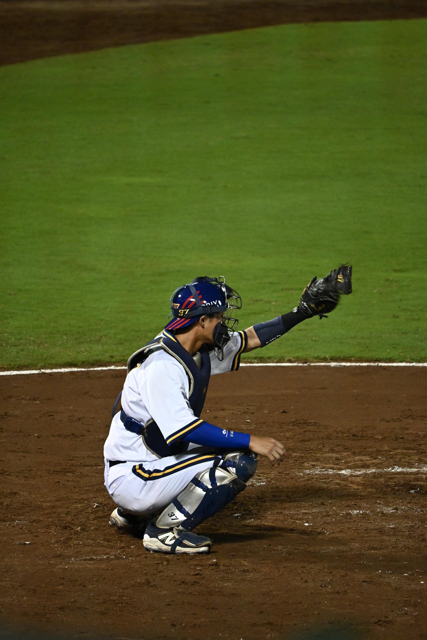 石川亮 ポスター 過去に登場した様々な球団ポスターを振り返っていきます！ 今回