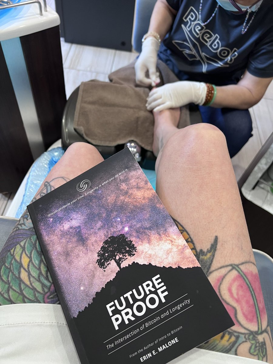 WinkyBlinky's tweet image. Started reading @ErinEMalone latest book #futureproof during pedicure today. They almost had to kick me out! I couldn’t put it down. Erin is brave to open up her life - raw &amp;amp; beautiful - before and AFTER #bitcoin