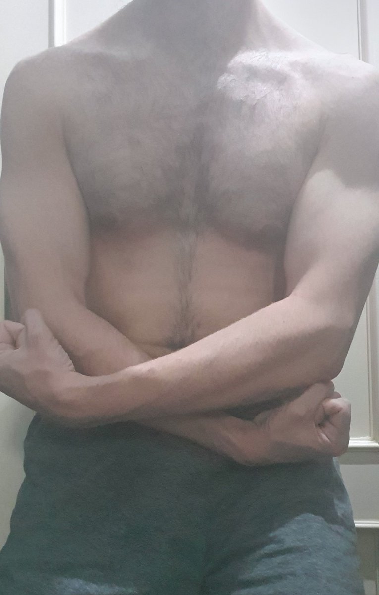 My entire body belongs to Master <a href="/Lef34369810/">@Lef.</a>... 
Every inch, every muscle exists to be used by him..., to please him...