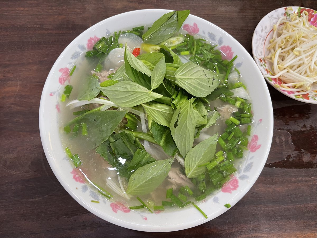 Sáng sớm đã bị hành rồi, nạp năng lượng lại cho cuối tuần mưa gió!