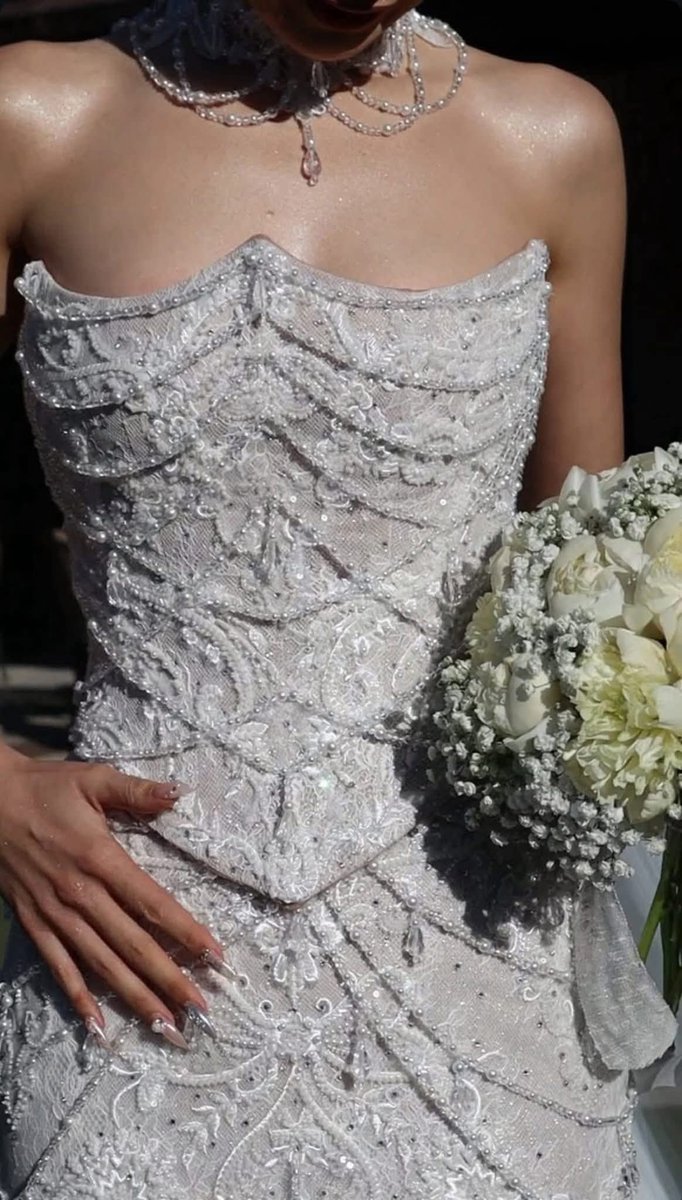 danielagbd_'s tweet photo. el vestido de Lupita Villalobos es el VESTIDOOOO😭😭😭 https://t.co/BfyMLerlxt
