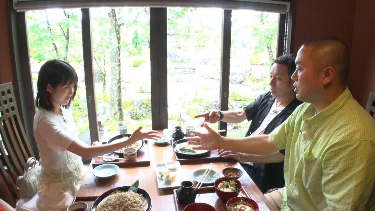 明日8/31（日）12:00～放送の #なりゆき街道旅 は #清水美砂 さん＆#福本莉子 さんと行く #御殿場 を巡る旅🚶
#日本庭園 に囲まれながら大人気の #絶品蕎麦 を堪能😋
さらに #ハラミ #フライドチキン など #肉づくし ＆ #地ビール で乾杯🍻
福本莉子さんの #デビュー秘話 も😊
麺街道は #汁なし担々麺