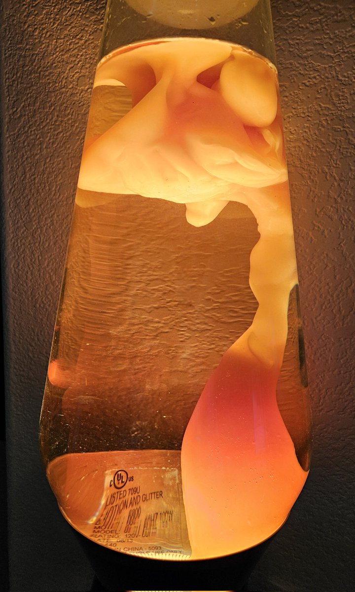 monktoshi's tweet image. tonight&apos;s #lavalamp