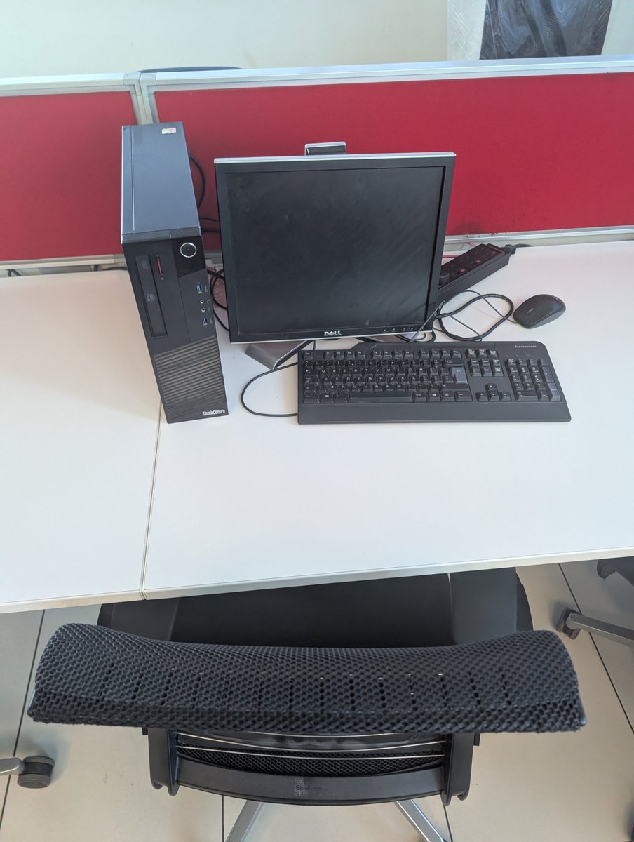 codemintah's tweet image. Wrapped up my SWE internship at Telecel Ghana 🚀
Worked on automation, API testing, dashboards, maps & UI design.
Grateful for the growth, memories & The Big Three 💪
#TelecelGhana #SoftwareEngineering #InternshipJourney #GhanaTech