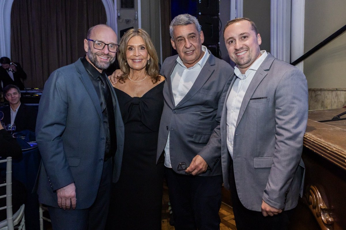 3º Jantar Beneficente do Instituto Moinhos Social 💙

Que orgulho ser madrinha deste evento tão importante, que vai levar mais oportunidades a pessoas impactadas pela enchente e em situação de vulnerabilidade social. Estarei sempre ao lado dessa causa!