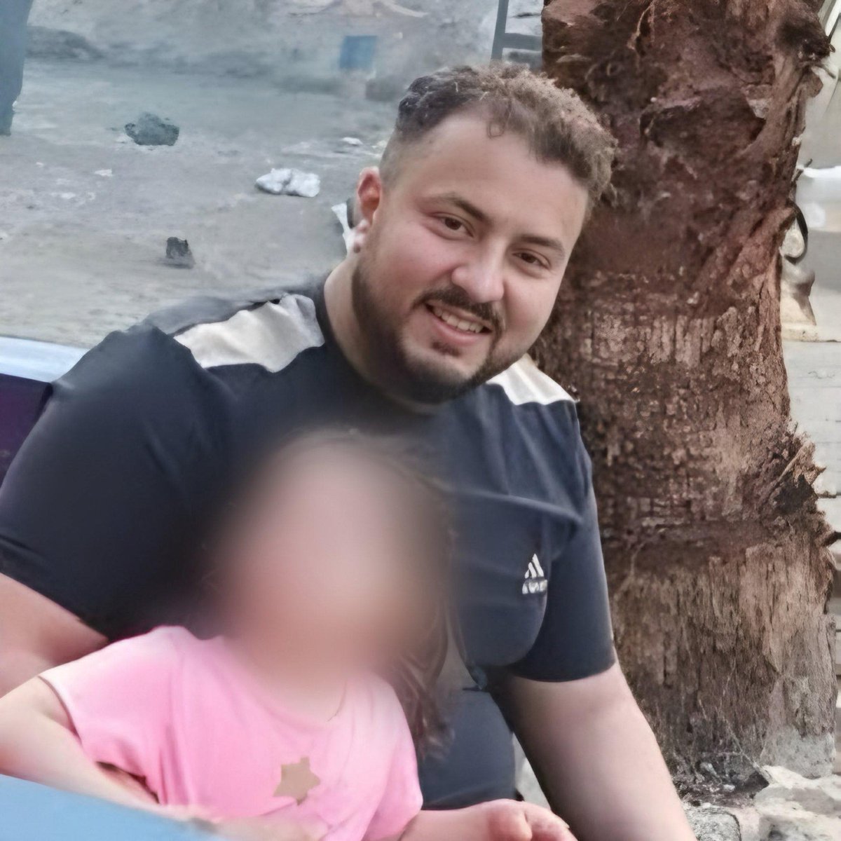 Patron işçinin cansız bedenini fabrikadan uzağa taşıyıp ambulansı arayarak 'Yol kenarında buldum' dedi..
Yasin Bedevi Mafeş..
22 yaşında, Suriyeli işçi..
Denizli Honaz Fidan Stone mermer fabrikasında elektrik akımına kapılarak hayatını kaybetti..
Sigortasız çalışıyordu..