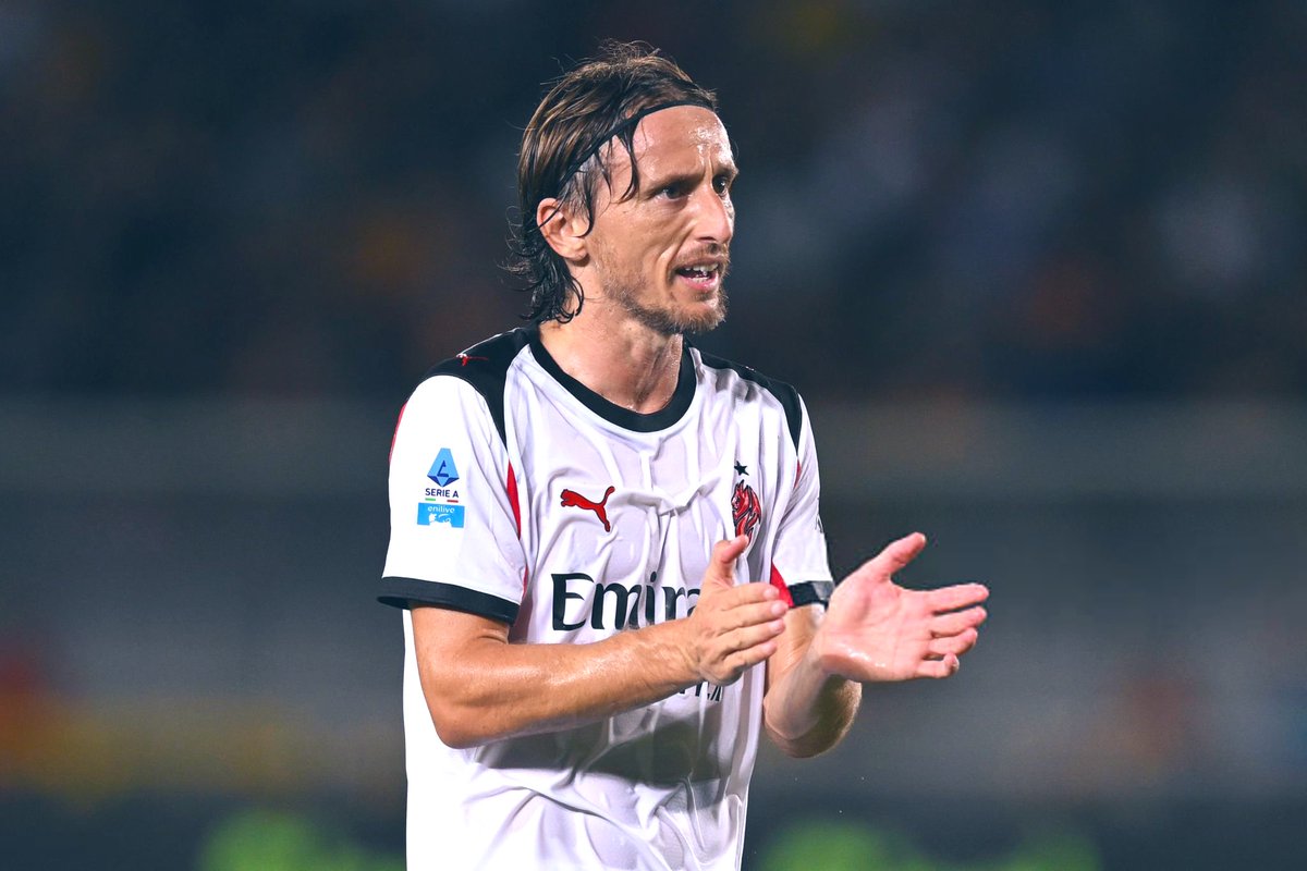 Ça parlait de mettre ce mec sur le banc mdr : c’est titulaire INDISCUTABLE