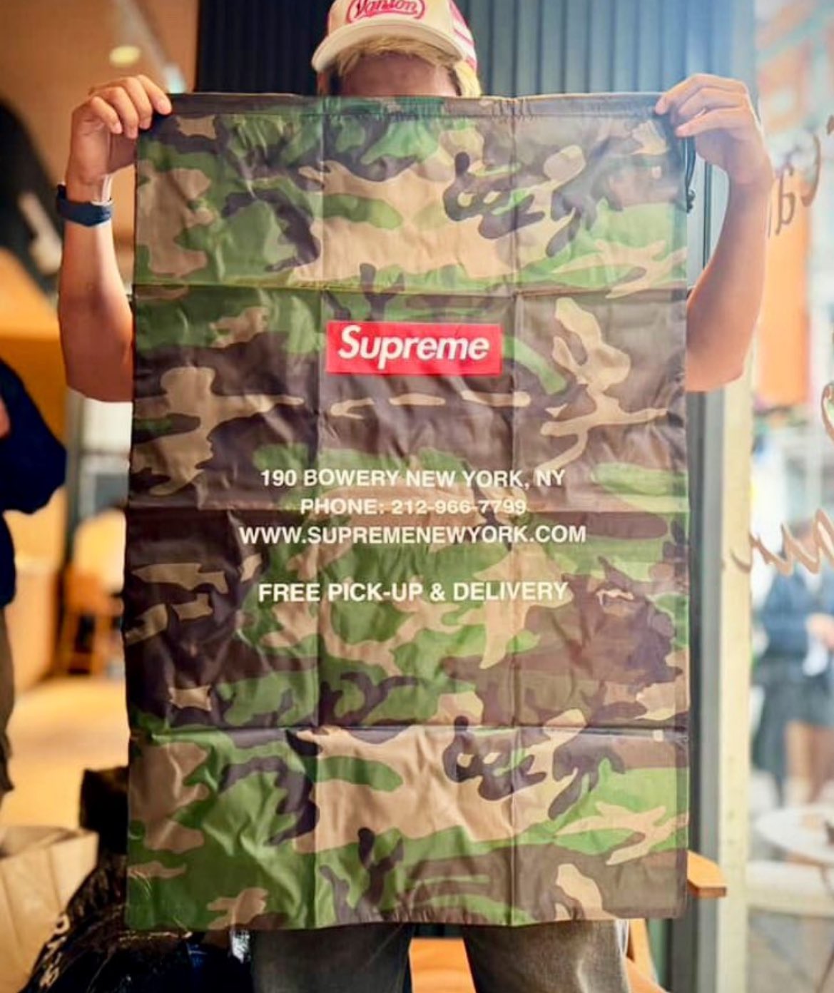 【希少本】Supreme David Sims ポスター付 Supreme × Yohji Yamamoto 2022FW Week4が国内9月24日に発売予定