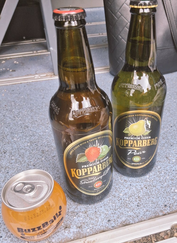 Is this everything?❌️
Half?❌️
33%?❌️

No, this isn't even a ⅓ of the age restricted items that Leeds South cadets were able to buy while test purchasing

Proud of how efficiently &amp; professionally they worked throughout the day

#UnderAgeSales
<a href="/NationalVPC/">National Volunteer Police Cadets</a>
<a href="/wytradstandards/">West Yorkshire Trading Standards</a>