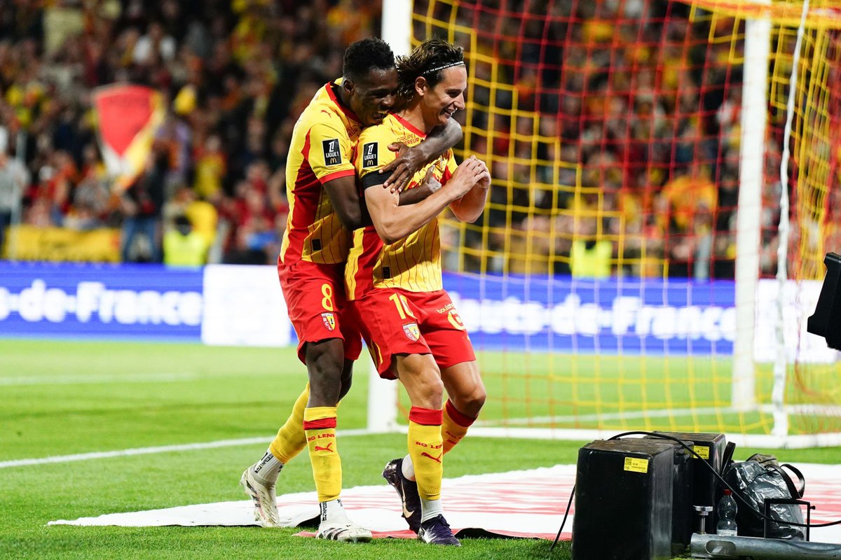 ActuL1_'s tweet image. Florian Thauvin : « Jouer dans un stade avec autant de passionnés, c’est un vrai PLAISIR. » ✨❤️💛

(@ligue1plus)