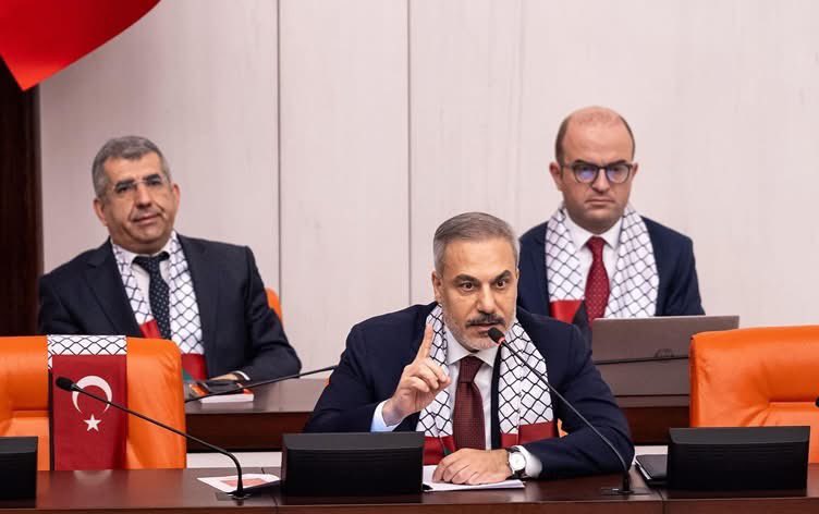 ترکیه با سیاست‌های رادیکال خود، همان راهی را می‌رود که رژیم آخوندی در ایران رفت. بعد از سقوط تهران، نوبت آنکاراست، و اخراج از ناتو گام اجتناب‌ناپذیر در این مسیر خواهد بود.

#إسرائيل 
#مرگ_بر_ستمگر_چه_شاه_باشه_چه_رهبر 
#بژی_کوردستان_بژی_اسرائیل
<a href="/netanyahu/">Benjamin Netanyahu - בנימין נתניהו</a> <a href="/EdyCohen/">إيدي كوهين אדי כהן 🇮🇱</a>