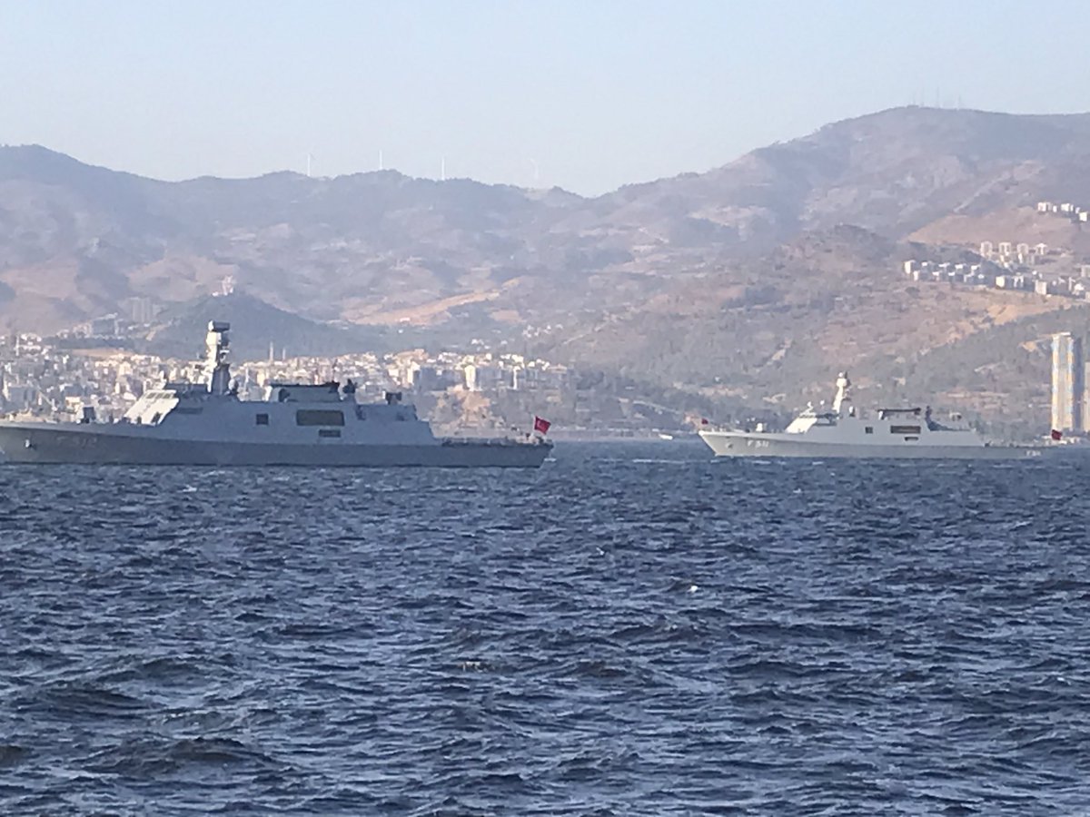 #30ağustoszaferbayramımızkutluolsun .Mustafa Kemal Atatürk, Silah Arkadaşları ve Mehmetçiklerin ruhu şad olsun. Donanmamızın bekçileri F-511( Heybeliada) ve F-512 ( Büyükada) bu kutlu günde İzmir’de. <a href="/hasanunal1920/">Prof. Dr. Hasan Ünal</a> <a href="/HakanAridemir/">Hakan Arıdemir</a> <a href="/tesamtr/">TESAM</a> <a href="/burakyalim/">Burak Yalım</a> <a href="/tuicakademi/">TUİÇ Akademi</a> <a href="/GokhanIslim/">Yedek hesap</a>