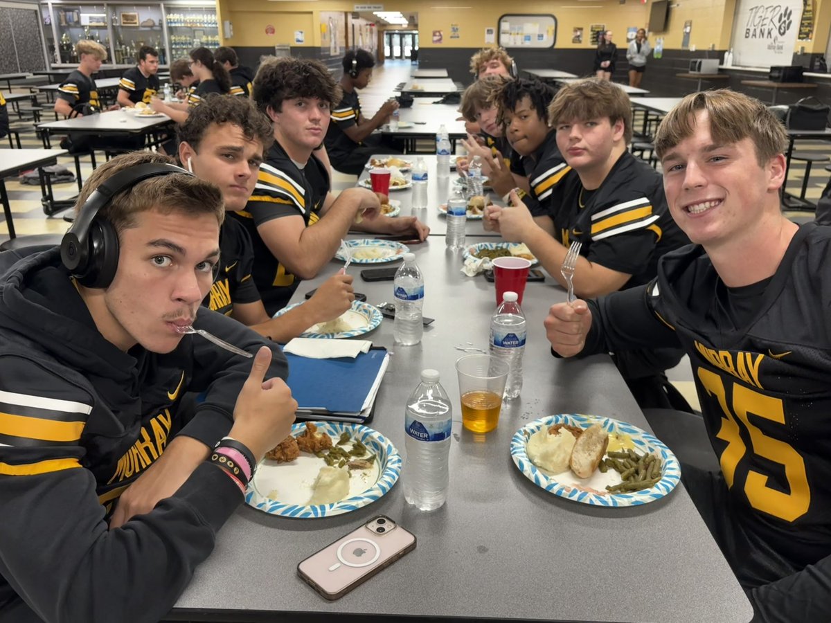 Murray Tiger Quarterback Club (@murrayqbclub) on Twitter photo Thank you to <a href="/TheMurrayBank/">TheMurrayBank</a> for sponsoring and serving the Tigers their pre-game meal tonight. Also, a special thanks to MISD Superintendent, Dr. David Meinschein, for stopping by to wish our guys good luck. Go Tigers!! #community #wehunttogether Thank you to <a href="/TheMurrayBank/">TheMurrayBank</a> for sponsoring and serving the Tigers their pre-game meal tonight. Also, a special thanks to MISD Superintendent, Dr. David Meinschein, for stopping by to wish our guys good luck. Go Tigers!! #community #wehunttogether