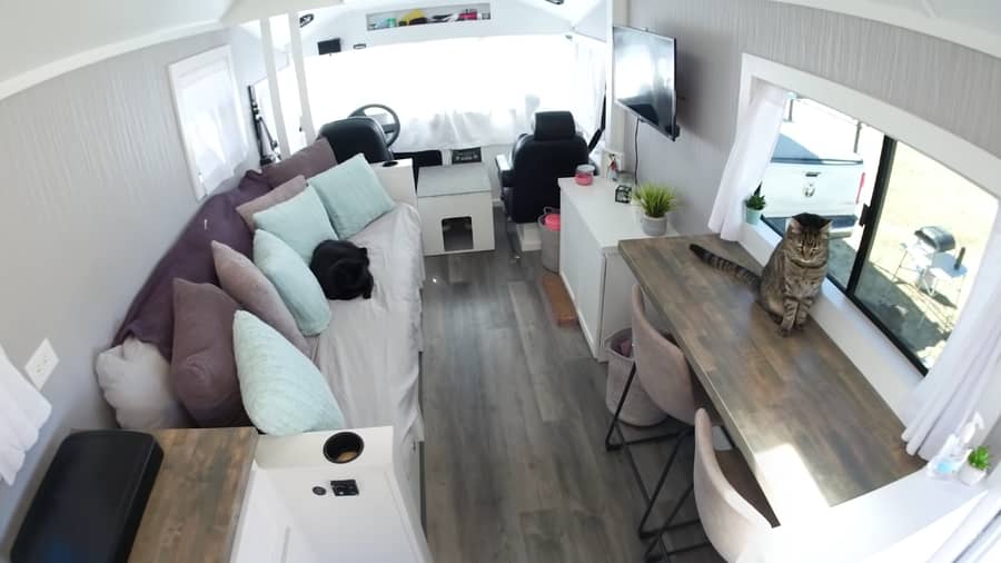 From the daily grind to open roads!🛣️ Chris and Brandy's skoolie adventure is a dream come true, complete with a truck in tow. Their $45K investment brought them freedom and tranquility. Want to see more? Click the link! tinyhousetalk.com/their-45k-roof… #TinyHome #AdventureAwaits