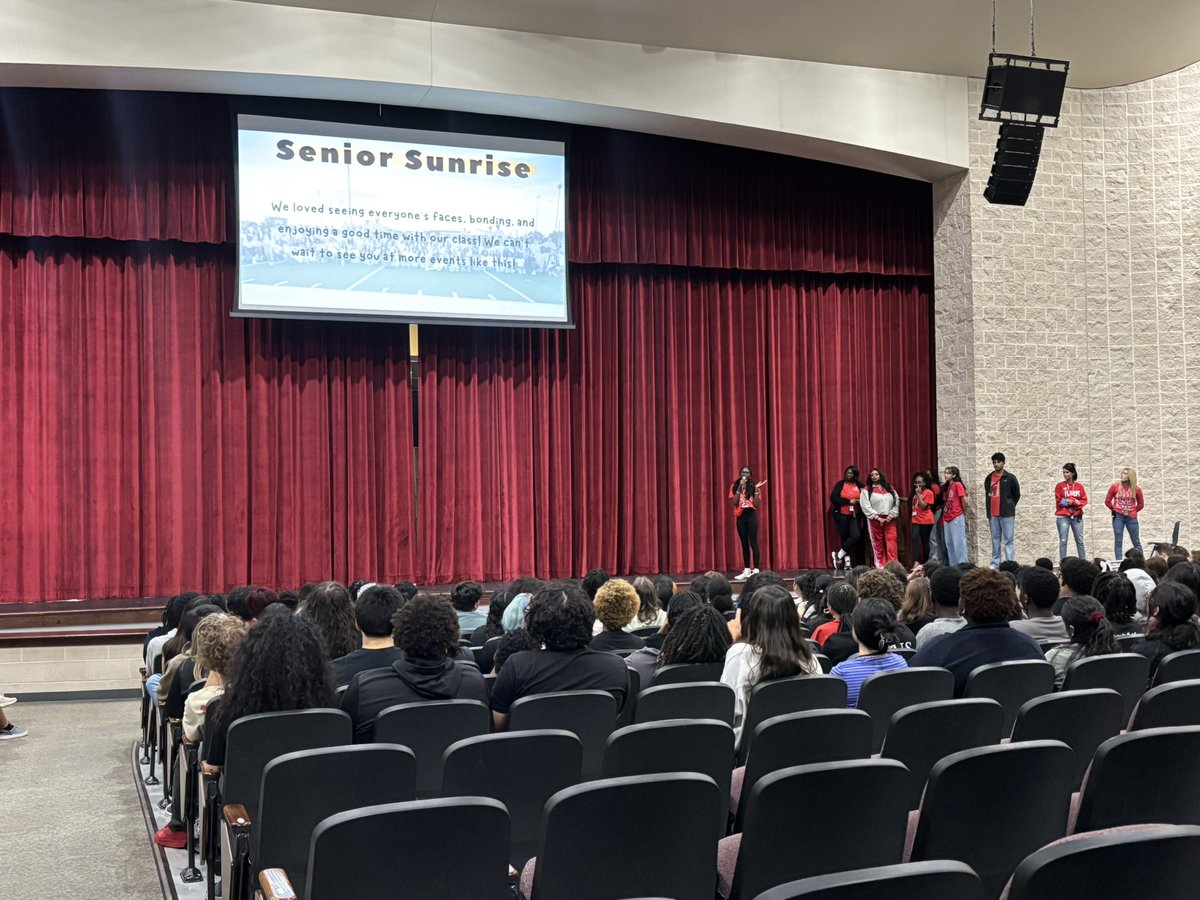 Lead_w_Russell's tweet image. Our @TravisHS_Stuco class officers ROCKED Senior Assembly today! They lead with clarity, passion, and strong communication skills as they talked through senior activities and expectations of the year. Way to #LeadthePAC #DevelopingLeaders