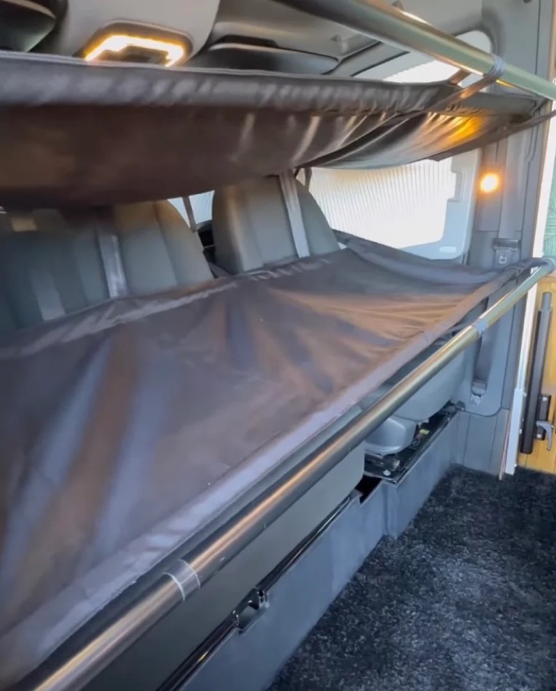 Ever seen a camper van that can sleep a family of five comfortably? Meet Holly, a Mercedes Sprinter conversion with a unique layout that turns the cockpit into bunk beds! tinyhousetalk.com/family-van-lif…