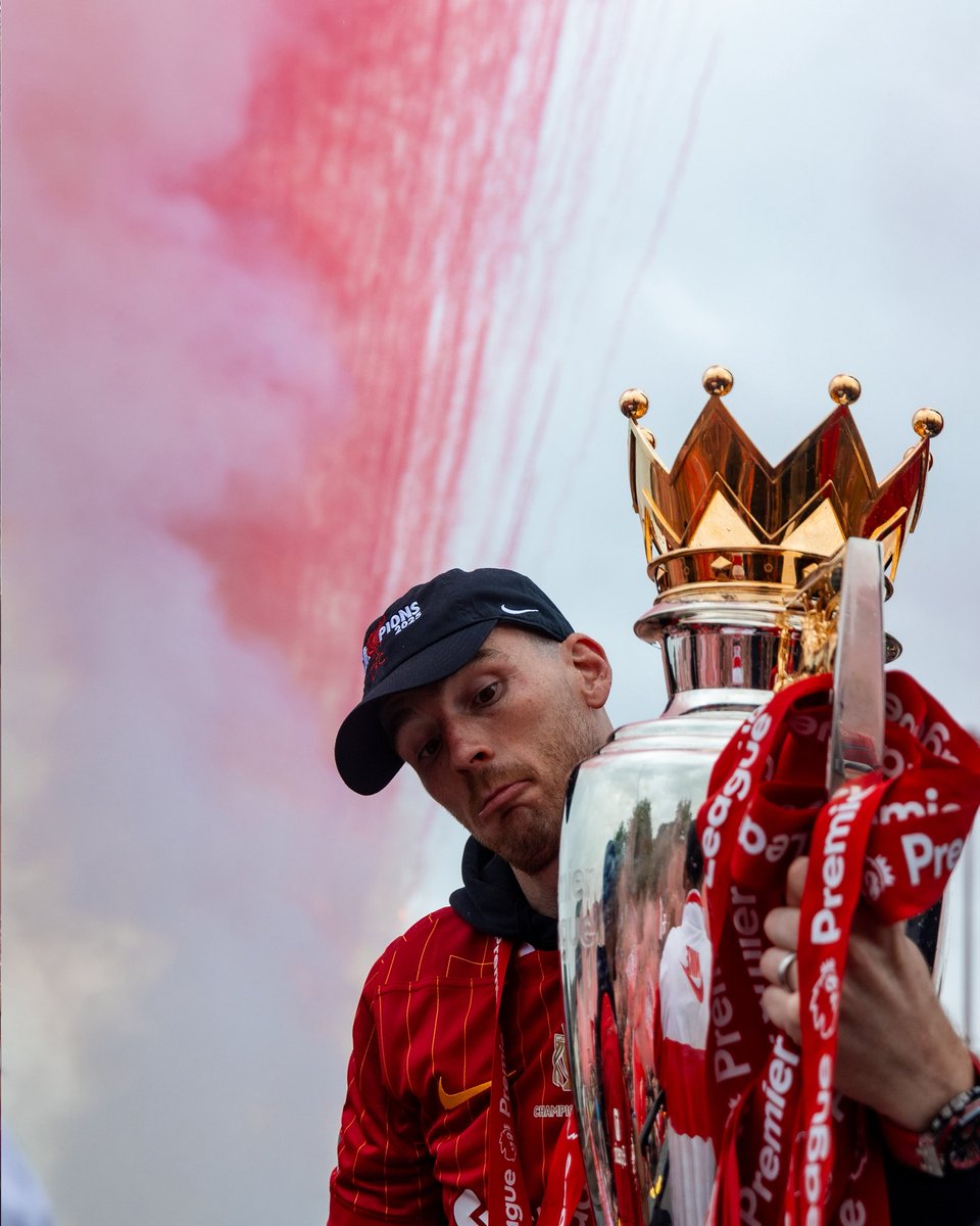 TheKopWatch's tweet photo. Andy Robertson is our new Vice Captain 🏴󠁧󠁢󠁳󠁣󠁴󠁿 https://t.co/f8HCZ27icm