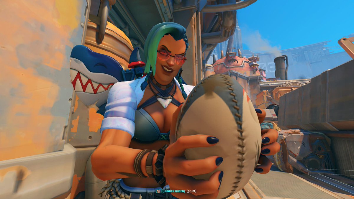 MakimaSwift's tweet image. Poolside bundle, save me  🤍 #overwatch2