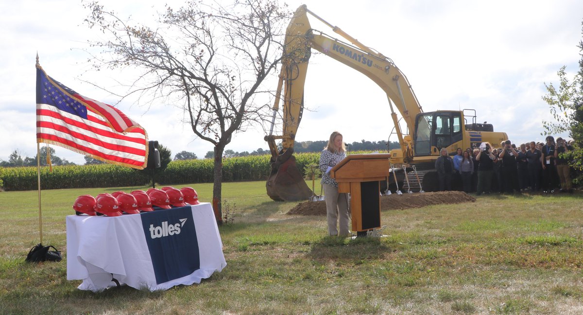 toddhoadley's tweet image. Breaking ground on the future at @tollestech! 🚜✨ Huge thanks to @stephaniekunze &amp;amp; @brianstewartOH for joining us as our students help launch a $30M expansion. In just 15 months, they’ll be learning in these new labs—building the Central Ohio workforce of tomorrow, today. #CTE