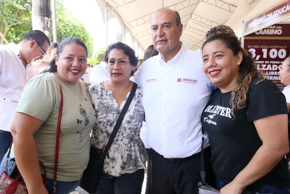 SEPHidalgo's tweet image. El secretario @natycastrejonv acompañó al gobernador @juliomenchaca_ en su Tercer Informe de Gobierno desde #Huejutla, reafirmando el compromiso de seguir construyendo un Hidalgo más justo y próspero para todas y todos.

Hoy, las escuelas dignas, la conectividad de las…