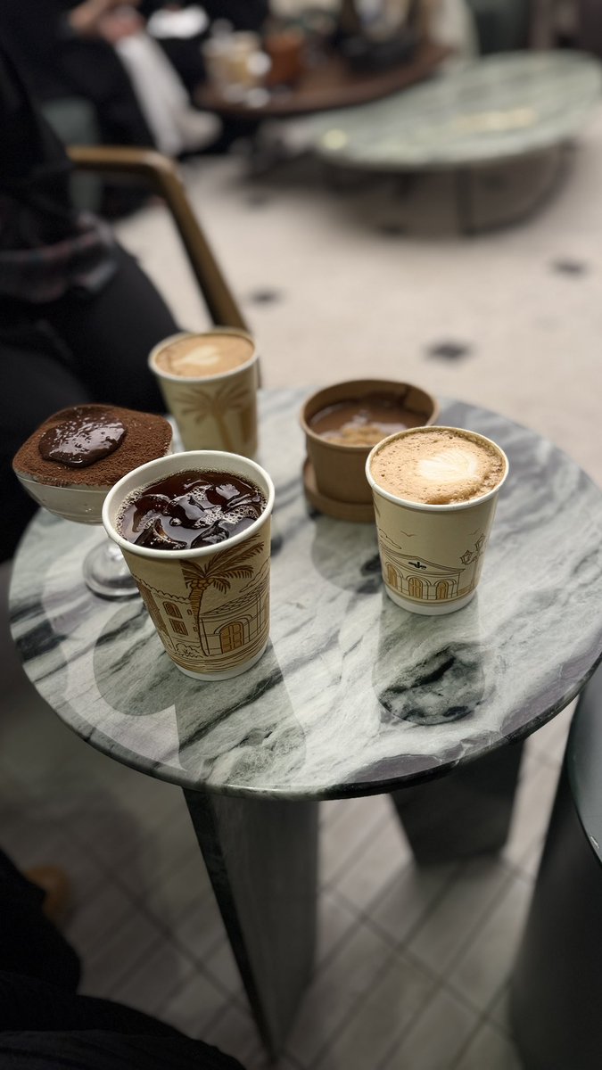 #رسالة_لقلبك 

أن يكون لك صديق يراك و كأنك الخير في هذه الأرض، شعور لا يُمكنك أن تضعه في كلمات مُناسبة ..