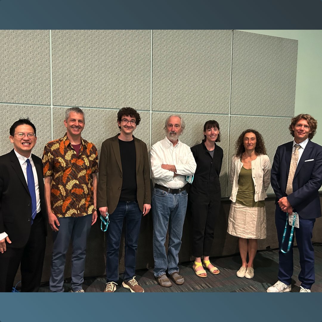 MooreFound's tweet image. As part of our 25th Anniversary we partnered w. 
@ASMicrobiology to spotlight a new Early Microbial Life report, released at #ASMicrobe. After, @AshleyLHagen, Michael Lynch + Vaughn Cooper recorded a Meet the Microbiologist podcast episode. 🦠

Tune in ⤵️
brnw.ch/21wVjFs