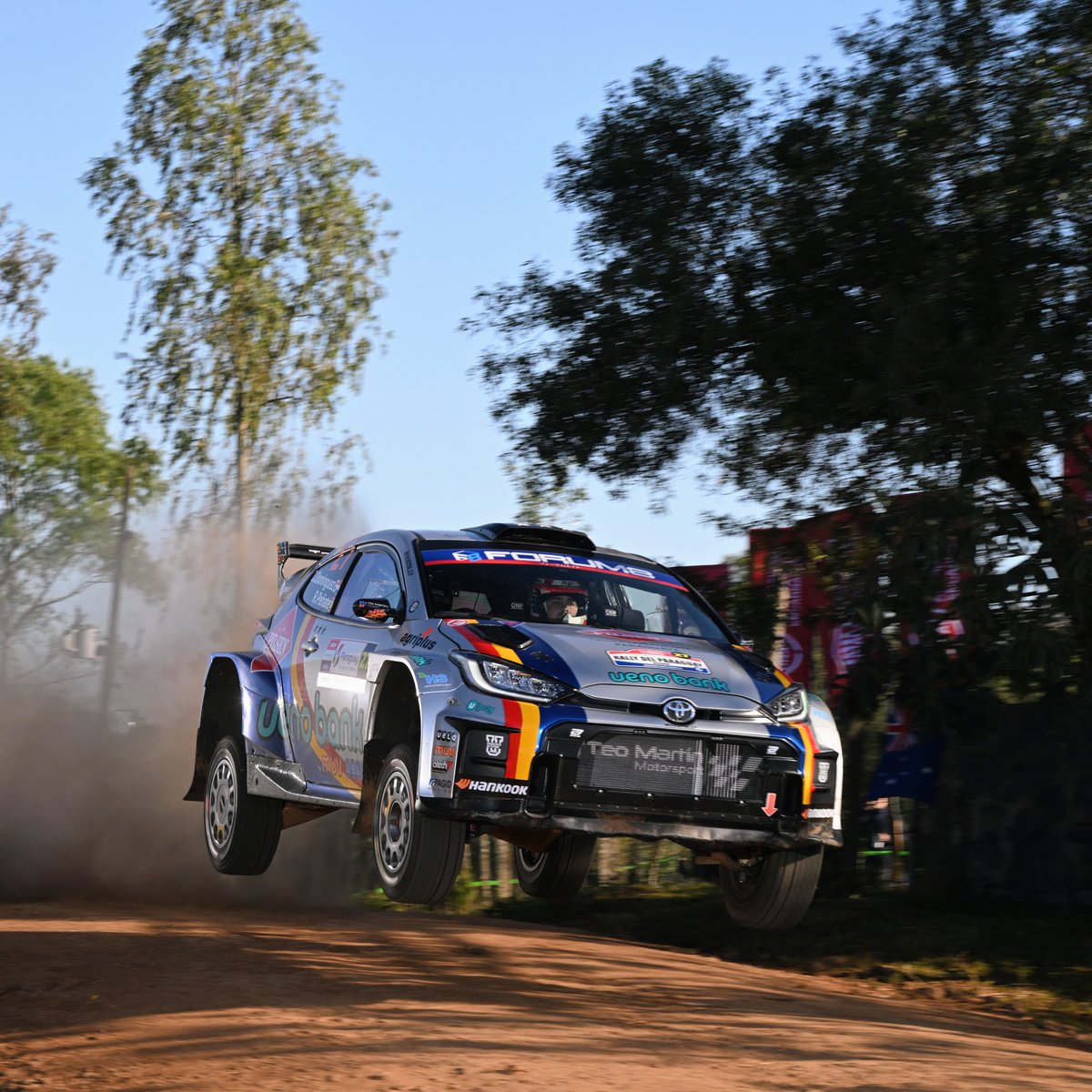 Diego Domínguez is P3 in a close WRC2 battle after a hat-trick of Friday stage wins on home soil 🇵🇾🤩

#ToyotaGAZOORacing #GRYarisRally2 #RallydelParaguay
