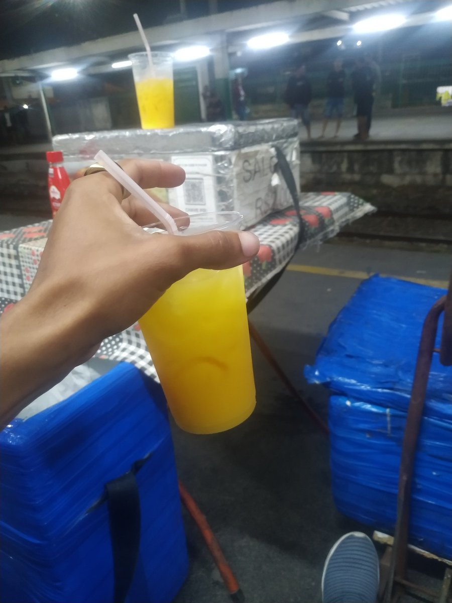 Melhor caipirinha do Ramal Santa Cruz . Estação de padre Miguel 
Toda sexta e sábado
