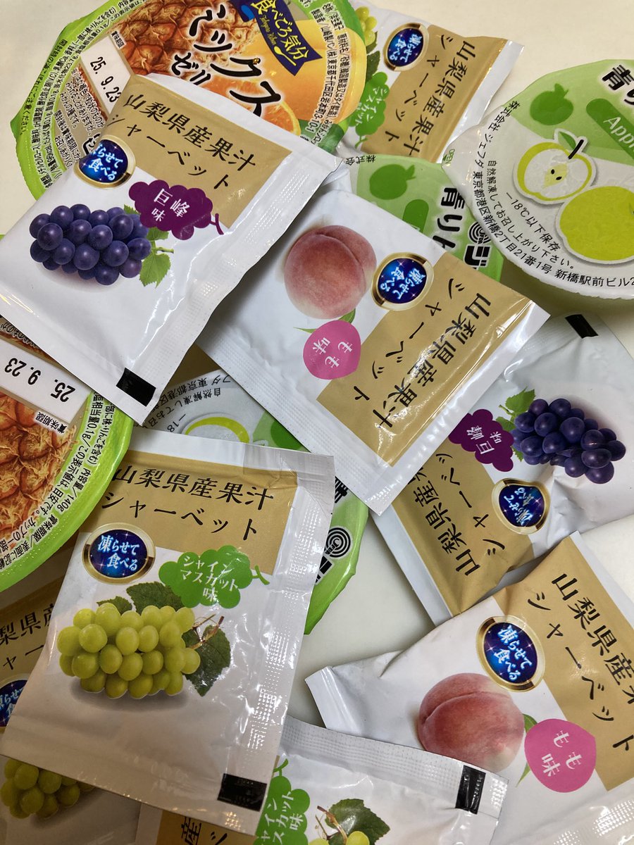 rindataicy01's tweet image. #沼落ちnote #note 
いつもブログをご購読くださりありがとうございます🙇収益はネタ元になってる隊員さん達の為に使わせて頂いております🙇昨日は凍らせたゼリーです。ビニール袋に入れて帽子に仕込み休憩時間に召し上がって頂く運びです♡ #警備員　#熱中症対策　#水分補給